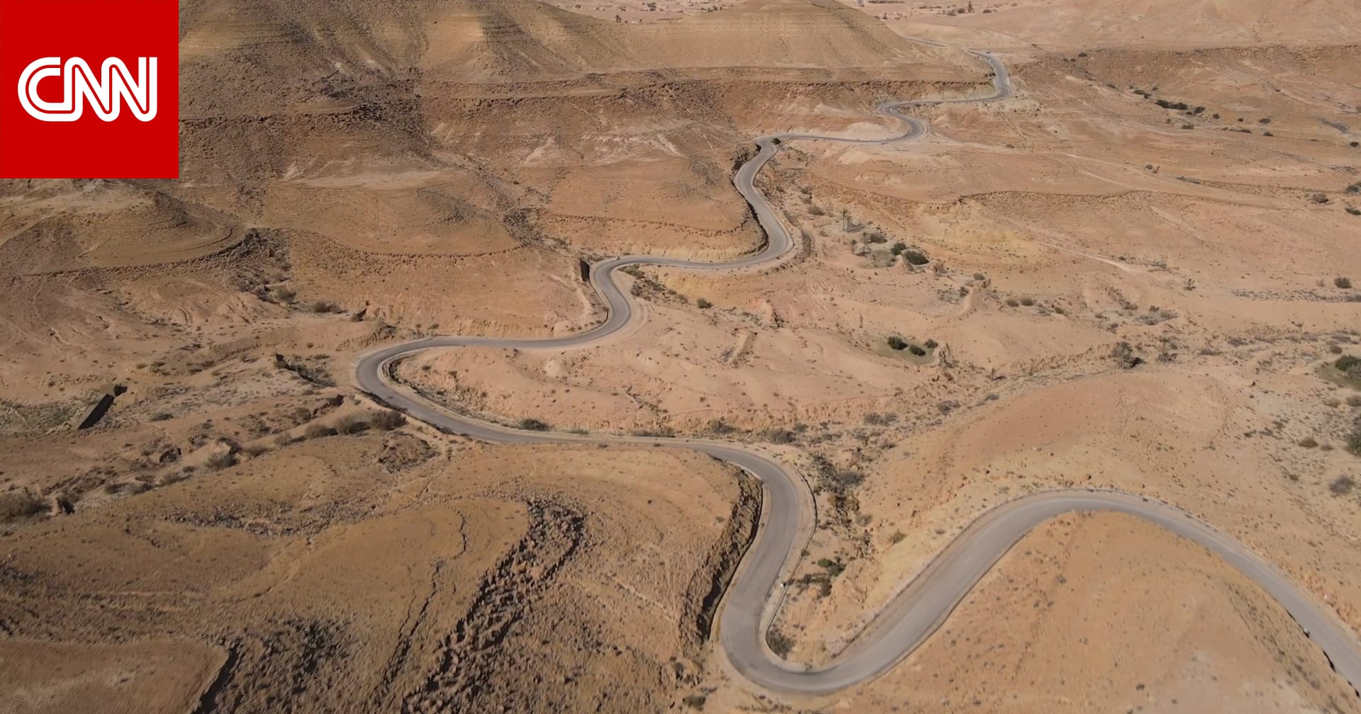 مغامر يكشف عن “مسار ثعباني” مخفي بعمق الصحراء في تونس