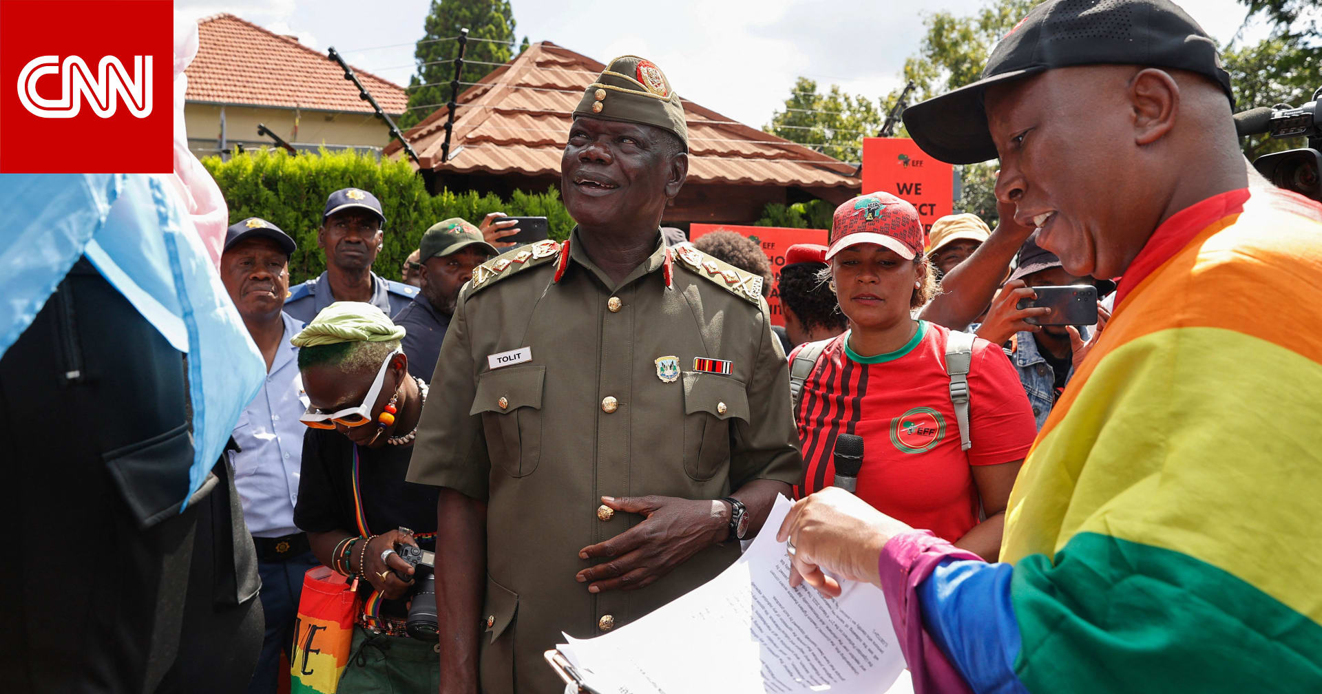 رئيس أوغندا يوافق على القانون “الأكثر قسوة” ضد المثليين في العالم.. وناشط لـCNN: سوف نموت