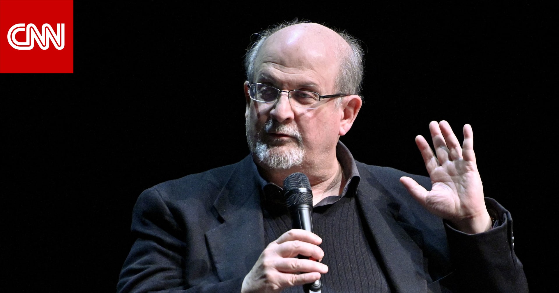 سلمان رشدي مؤلف “آيات شيطانية” يحذر: حرية النشر معرضة للخطر